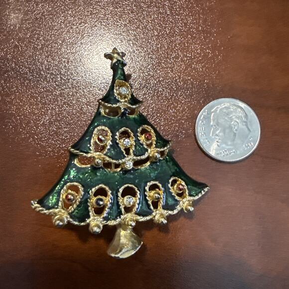 Vintage Christmas Tree Enamel Pin Green Gem Ornaments Gold Brooch Holiday Retro - Picture 4 of 4